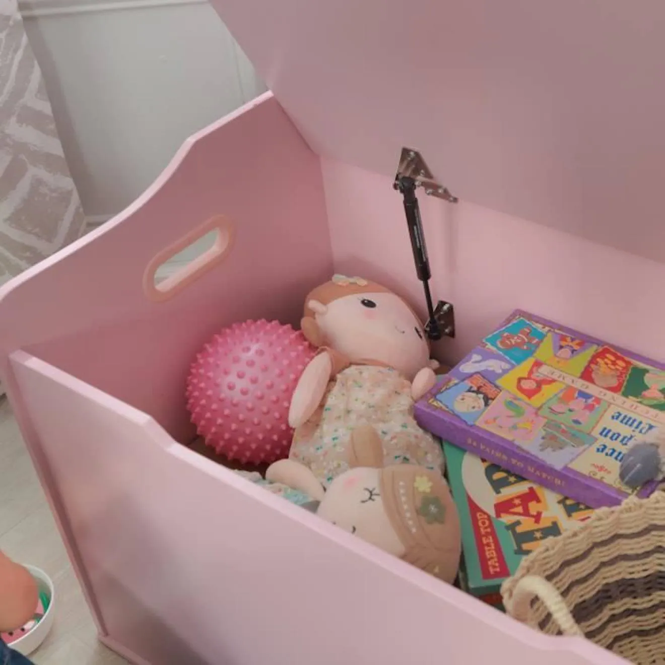 Coffre à jouets en bois pour enfants - KidKraft - Austin - Rose - Charnière de sécurité - Rangement rose - Kidkraft