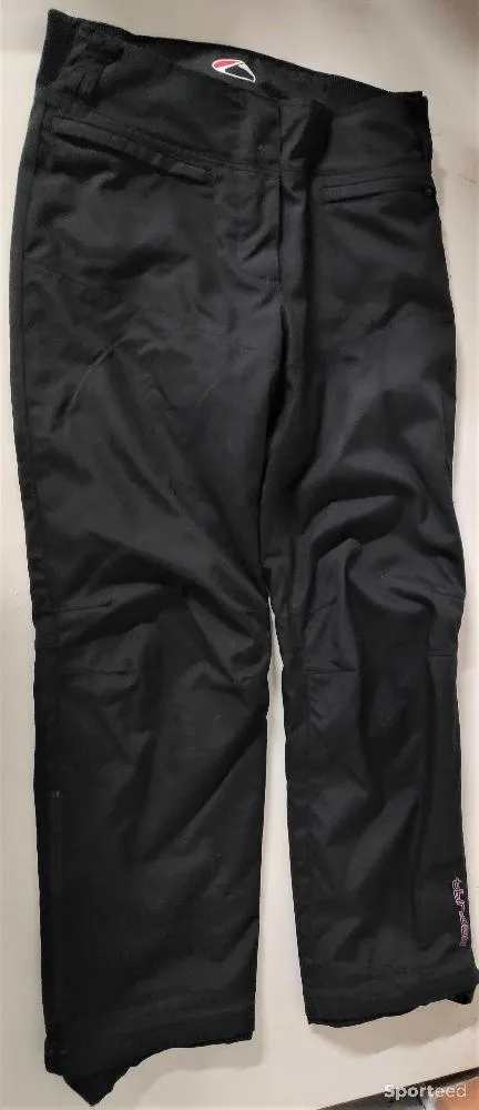Pantalon Segura d'occasion Ajouté le : 21/01/2023