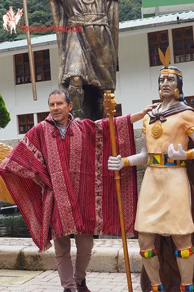 Poncho Pachatata rouge des Andes