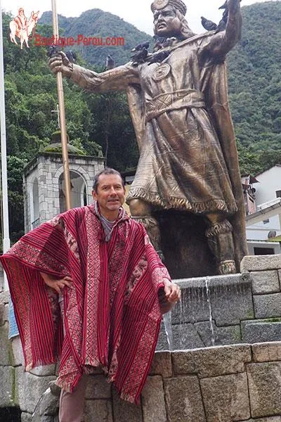 Poncho Pachatata rouge des Andes