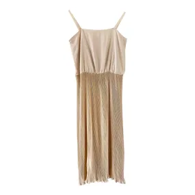 Robe damassée plissée